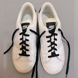 NIKE White Sneakers (Womens) Size 5y